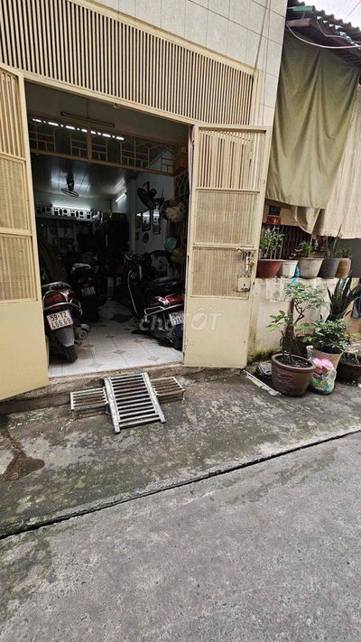 Bán nhà chính chủ Nguyễn Cảnh Chân, Quận 1, 30m2, 2 tầng, hẻm thông.