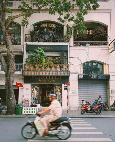 Cho thuê MB đường Đồng Khởi –Nguyễn Huệ 5x25m giá 75tr/th