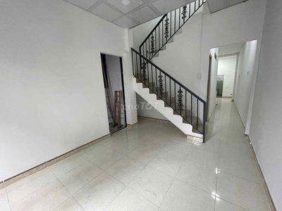 Nhà nguyên căn 1 trệt 1 lầu 3pn2wc đường số 1, P.Long Trường