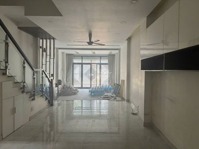 Cho Thuê Nhà Cửu Long. Phường 2. 5x18m. Trệt 3 Lầu