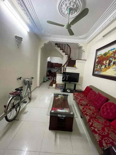 Bán nhà Chùa Bộc, gần phố, gần bãi xe, 2 thoáng, dân xây 5 tầng đẹp