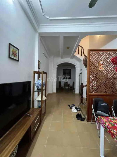 Cực Hiếm!! Nhà Hoàng Cầu, Ngõ ô tô, cách phố 15m, ở cực sướng