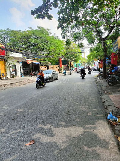 BIỆT THỰ LIỀN KỀ LÔGÓC ÔTÔ VÀO NHÀ THÔNG THOÁNG PHỐ LĨNH NAM Ở NGAY.