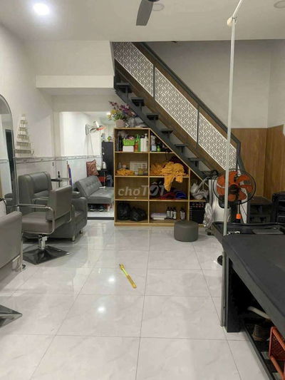 Nhà mặt tiền kinh doanh, Linh Xuân, Thủ Đức. Hơn 3 tỷ xíu.