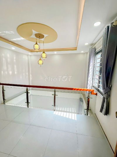 cho thuê phòng có ban công riêng