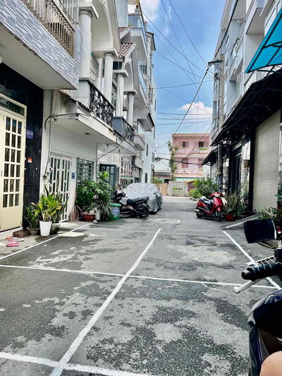 Cho Thuê Nhà  DT 120m2 1Trệt 1Lầu 2Pn 3Wc Hẻm Ôtô Gàn Chợ Vườn Lài