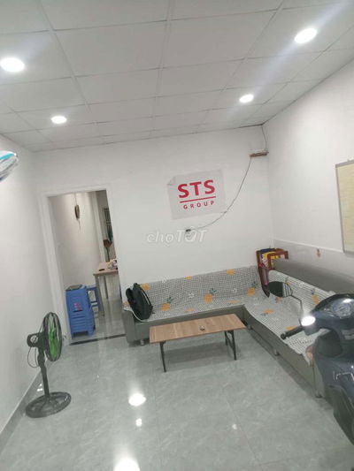 cho thuê nhà 1 trệt 1 lầu sẵn 2 máy lạnh nhà đẹp