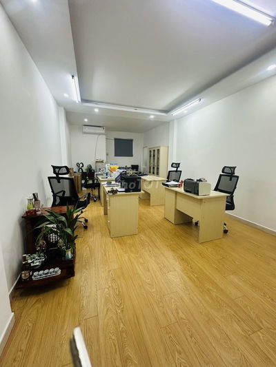 Cho thuê văn phòng cách sân bay Tân Sơn Nhất chỉ 5'.giá 6,5tr/tháng