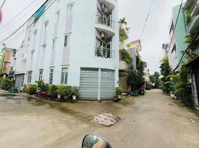 ĐẤT LỌT KHE HIỆP BÌNH - 2 MẶT TIỀN TRƯỚC & SAU- XE TẢI TRÁNH NHAU-NHỈN