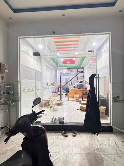 Nhà cho thuê 7tr/th Dt 4,2 ×24 , lầu suốt ,4pn ,2wc  Nhà bao đẹp ,xe h