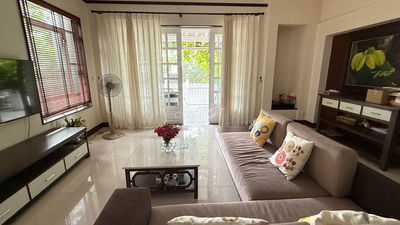 Cho thuê Biệt thự Compound Nguyễn Văn Hưởng (20x16m) 3 tầng. Giá 100tr