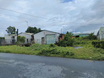 MT lộ bờ đai 5M X 27M,xa phuoc lý,go den