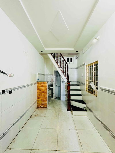 chính chủ nhà 2 lầu sổ hồng riêng đối diện bv 175