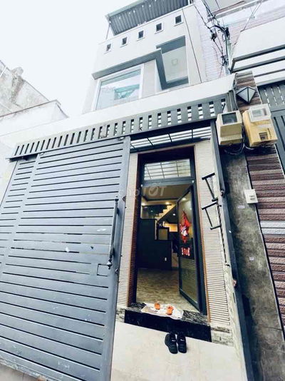 BÁN NHÀ 3 TẦNG TẠI TÔN THẤT THUYÊT F15 Q4 - 135m2