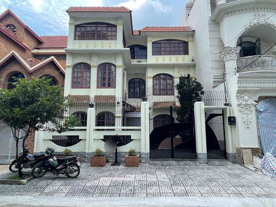 Biệt Thự MT Nội Bộ 𝐊𝐡𝐮 𝐓𝐞̂𝐧 𝐋𝐮̛̉𝐚 10x18,5