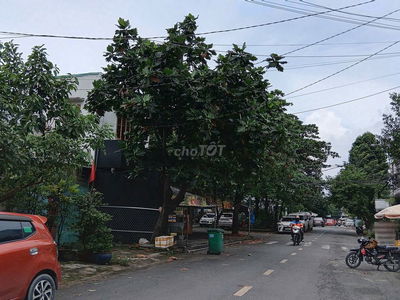 Nhà cấp 4 dtich 80m2 MTKD đường Nguyễn Hữu Dật, Q. Tân Phú