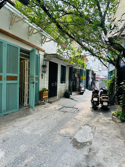 Chính chủ bán nhà HXH 1 sẹt Hai Bà Trưng P8 Quận 3 - 76m2 - 2PN -16 tỷ