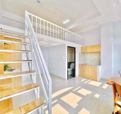 CHO THUÊ DUPLEX CỬA SỔ TRỜI FULL NỘI THẤT NGAY NGÃ TƯ 4 XÃ