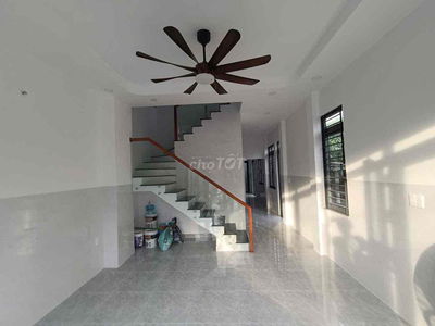 CÁCH ĐẠI HỌC SPKT VÀ HOÀNG DIỆU 2 1KM NHÀ MỚI XÂY 4PN 4WC Ở + VPCTY