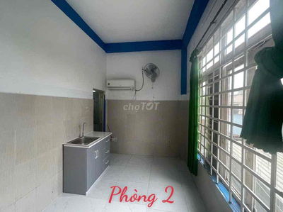 Phòng trọ ngã tư Lê Văn Việt