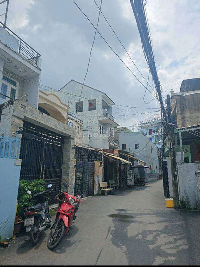 TKTQ 1/ HẺM THÔNG XE HƠI TỚI NHÀ 2 TẦNG 4.5x12m KO LỘ GIỚI CHỈ 4.9 Tỷ