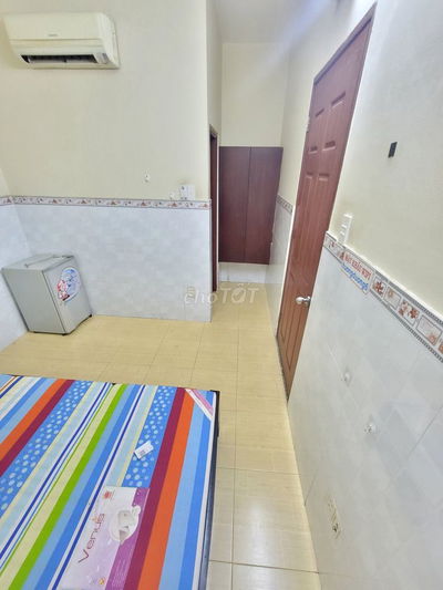 chính chủ cho thuê phòng đẹp, có máy lạnh, NVS riêng