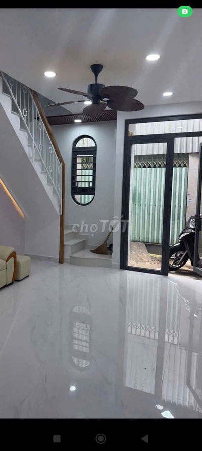 Nhà cho thuê sạch sẻ vô ở liền