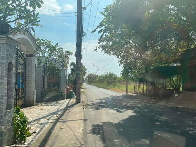 Hạ giá 500tr bán nhanh đất ở măt tân liễu hưng long có 300 thổ cư