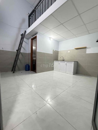 Trống 01 phòng trọ cao cấp mới 20m2 mặt tiền đường