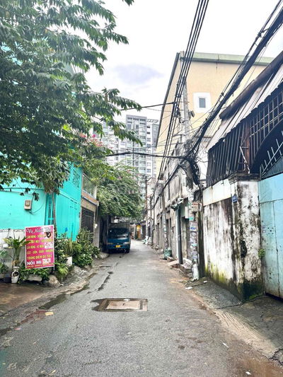 Gấp sang nhựng nhà phố. 70,8m2. G.I Á 5,6 T.ỏi TL nhẹ.