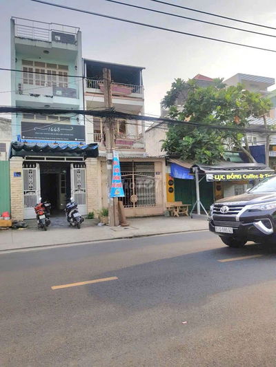 Nhà mặt tiền sát võ văn kiệt