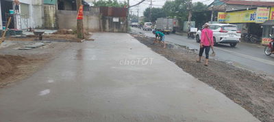 Mặt tiền đường Vĩnh Lộc khu dân cư đông đúc