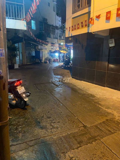 Q10 Cho thuê nhà nguyên căn hẻm xe hơi,  cách MT đường lớn 50m