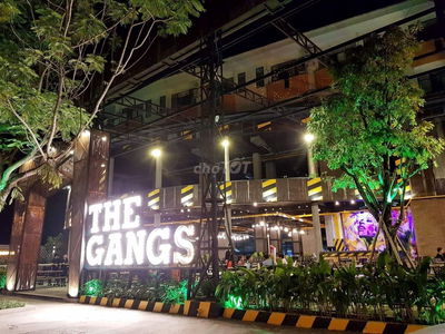 Cho Thuê Nhà Mặt Tiền Ngang 20 Mét Tại Cao Thắng, Quận 10