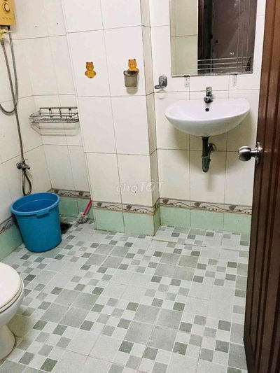 phòng 20 m2 toilét trong phòng ( Bao điện nc, có máy giặt, máy nc nong