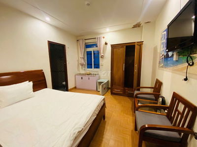 Căn hộ mini full nội thất cửa sổ thoáng mát đối diện Cc Melody