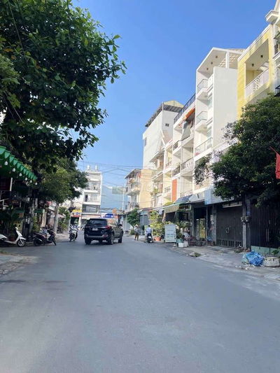 Ô tô Thông Phạm Văn Bạch, gần 140m, ngang hơn 6m, 4 tầng, 8 tỷ xíu