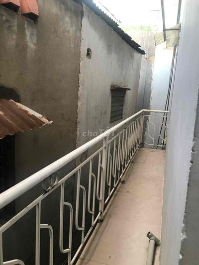 cần bán nhà hẻm cục 2mặt  đường DBT Q8 DT 3x7 1 trệt 1 lầu 2 nhà vs