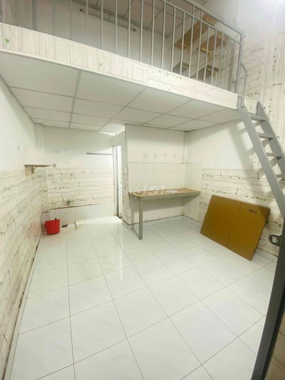 PHÒNG TRỆT CÓ GÁC CHÍNH CHỦ