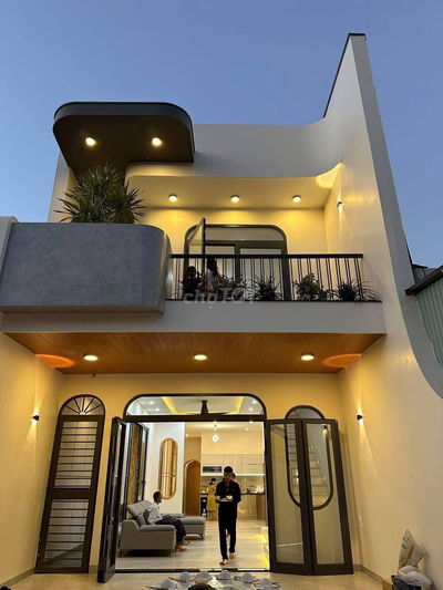 EM CẦN BÁN GẤP NHÀ  NGAY CHỢ TÂN PHONG CÓ NỘI THẤT