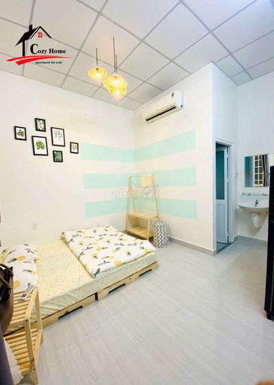 Phòn full nội thất CMT8, Q3 đối diện công viên giá 4tr