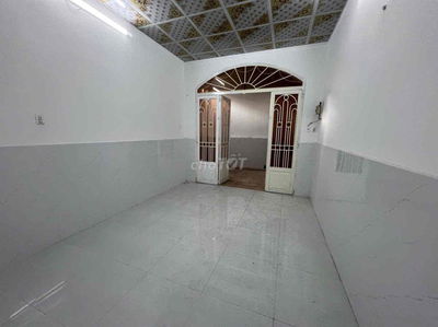 Bán đất tặng nhà cấp 4 giá 3,7 tỷ