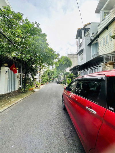 NHÀ 1T2L 3PN 3WC, ĐƯỜNG 18 LINH TÂY, GẦN CHỢ THỦ ĐỨC