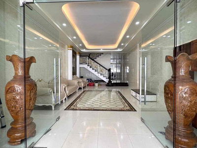 🌻CHO THUÊ NHÀ TRỆT 2 LẦU SÂN THƯỢNG FULL NỘI THẤT KDC 586