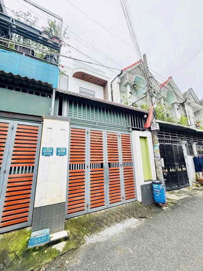 Nhà Trệt Lầu Mới Đẹp Hoàn Công Gần SVĐ Đông Hoà