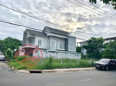 ĐẤT THẬT NGỘP BÁN LÔ GÓC 2 MT TT CỦ CHI 216M2 570 TRIỆU SHR FUL THỔ CƯ