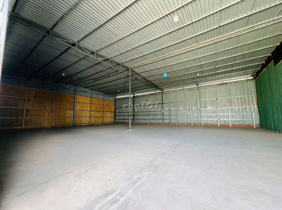 KHO 200M2 ĐƯỜNG CONTAINER NGAY ĐẦM SEN