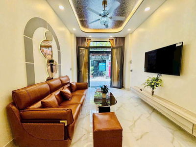 NHÀ ĐẸP 5PN 5TẦNG CÓ THANG MÁY 60M2 CHỈ NHỈNH 13 TỶ