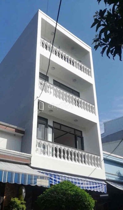 TOÀ CĂN HỘ 4 TẦNG CHỈ NHỈNH 7TY GẦN BIỂN NGUYỄN TẤT THÀNH