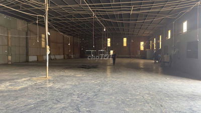 Xưởng Dĩ An 1200m² đường cont điện hạ bình sx nền epoxy sẵn Văn phòng